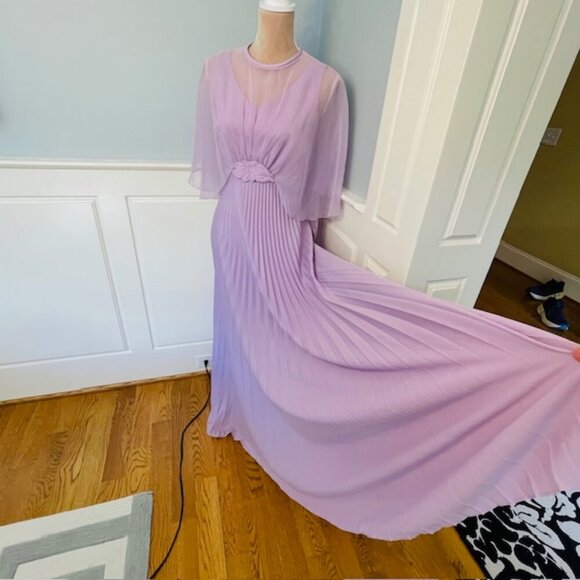 Vintage 1970's NOS Pleated Butterfly Batwing Cape Maxi Dress Lavender Small - Picture 4 of 10